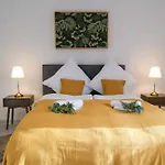 Дом отдыха Deluxe House Mit Terrasse & Garten - Komfort & Raum Дуйсбург