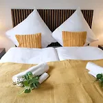Deluxe House Mit Terrasse & Garten - Komfort & Raum Дуйсбург