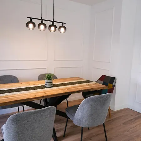 Deluxe House Mit Terrasse & Garten - Komfort & Raum Dom wakacyjny Duisburg