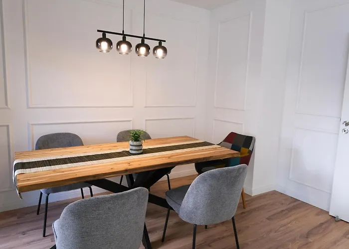 Deluxe House mit Terrasse&Garten - Komfort&Raum Ferienhaus Duisburg