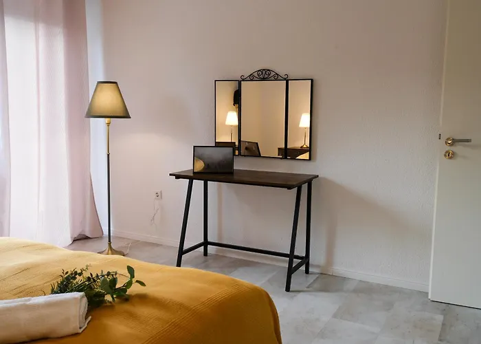 Semesterbostad Deluxe House Mit Terrasse & Garten - Komfort & Raum Duisburg